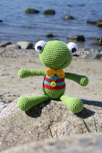 amigurumi-frog-free-pattern-3 amigurumi-frog-free-pattern-3
