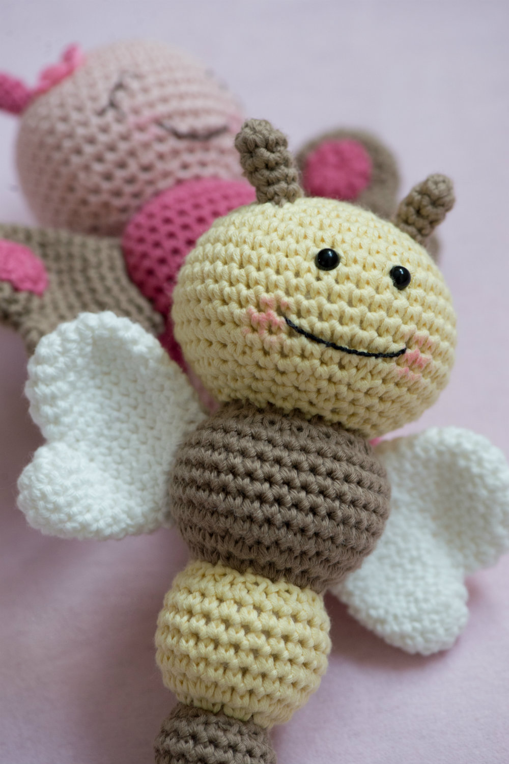 Amigurumi bug rattles pattern, crochet tutorial by Mari