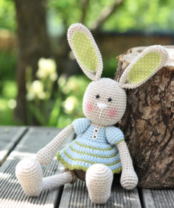 amigurumi frilly-pants bunny