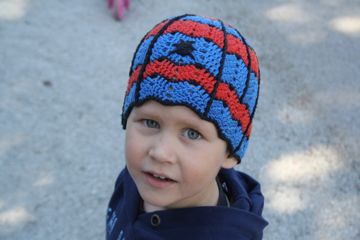 spiderman crochet hat