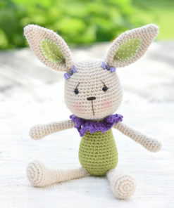 lace collar bunny amigurumi pattern