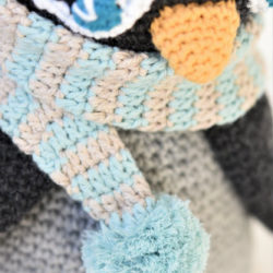 pompom hat penguin amigurumi pattern (7)