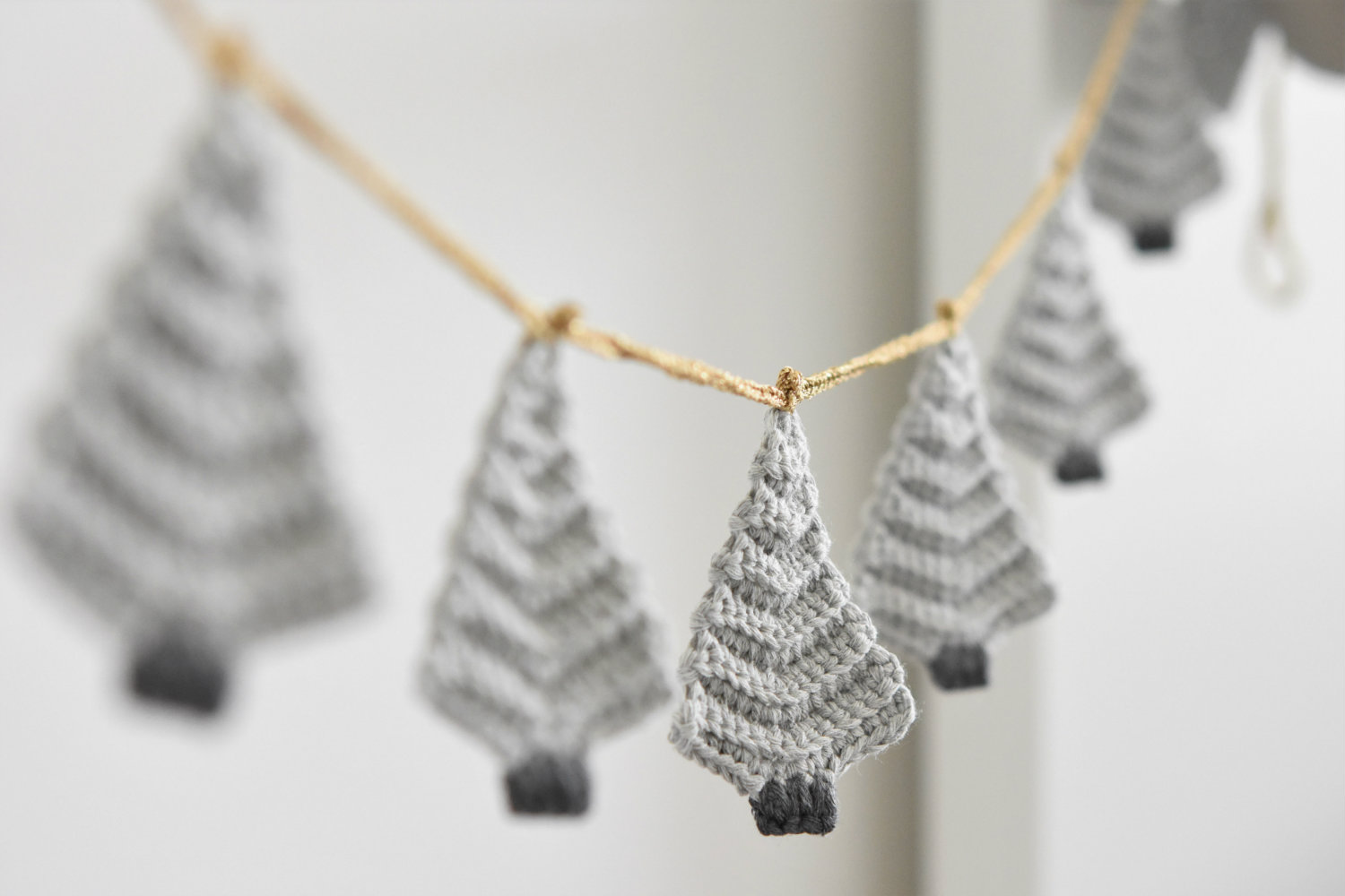 crochet scandinavian style christmas garland