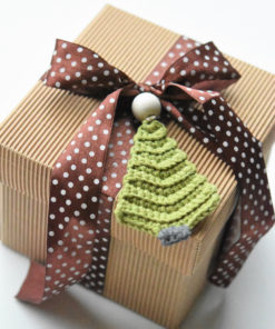 crochet tree ornament gift wrapping