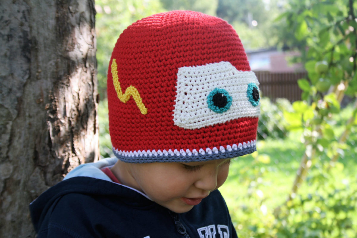 Crochet Lightning McQueeni hat for kids | Free pattern | lilleliis