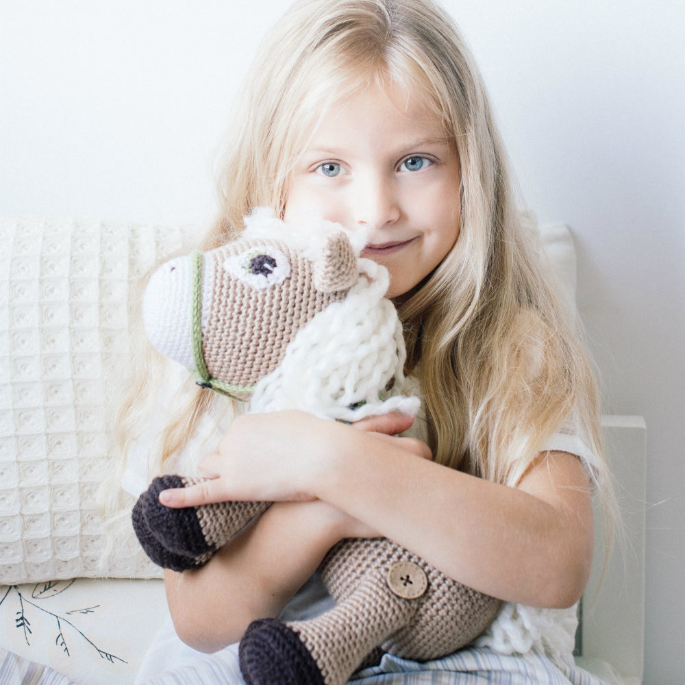 crochet horse pattern from the book Cuddly Amigurumi Toys