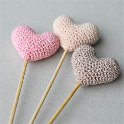 amigurumi hearts on a stick free tutorial