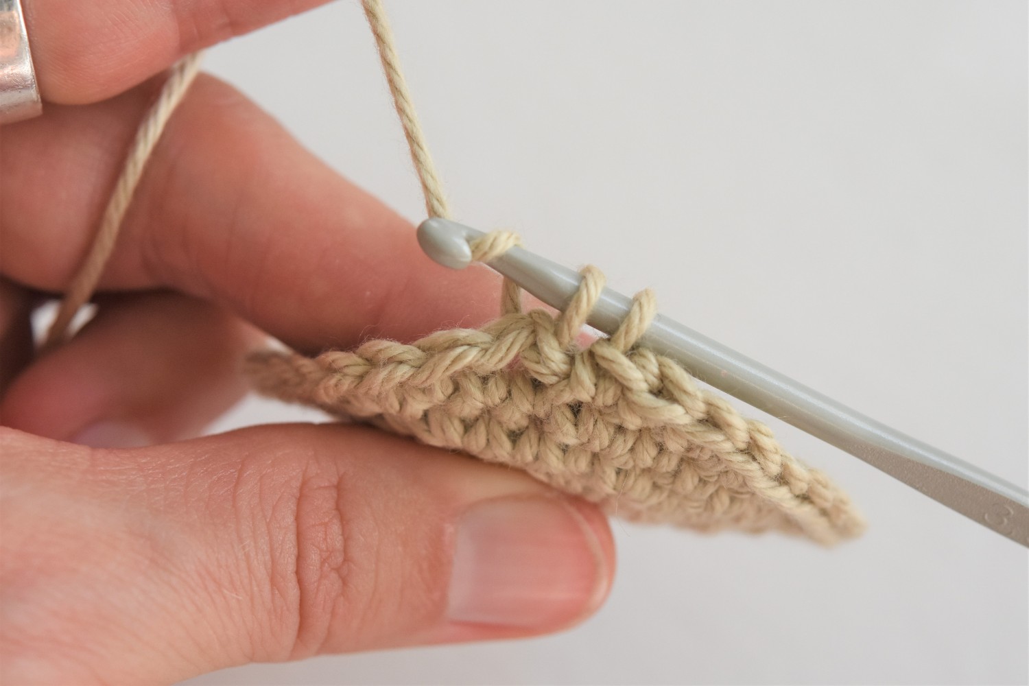 Back post single crochet (bpsc) | Amigurumi tutorial | lilleliis