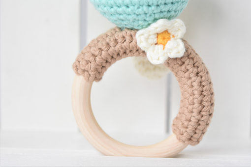 crochet wooden teething ring