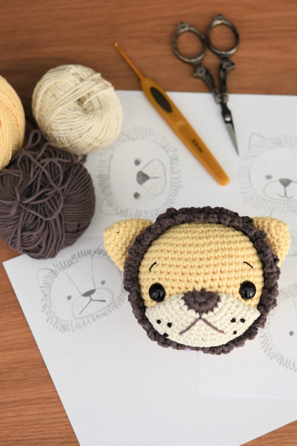 amigurumi lion in progress