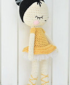 amigurumi ballerina doll