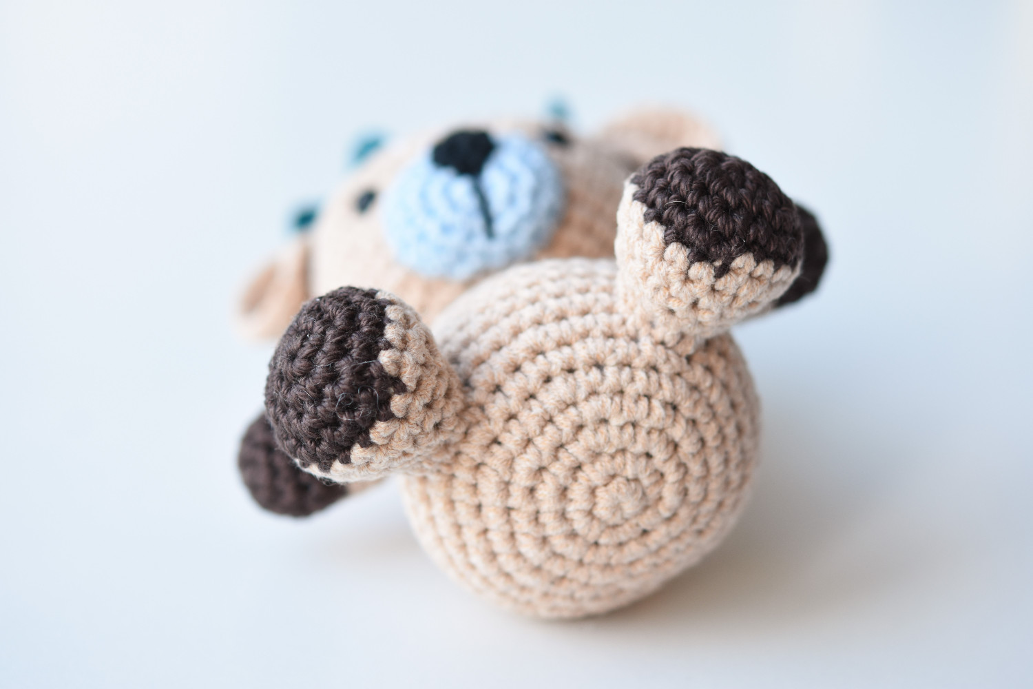 amigurumi sewing parts together
