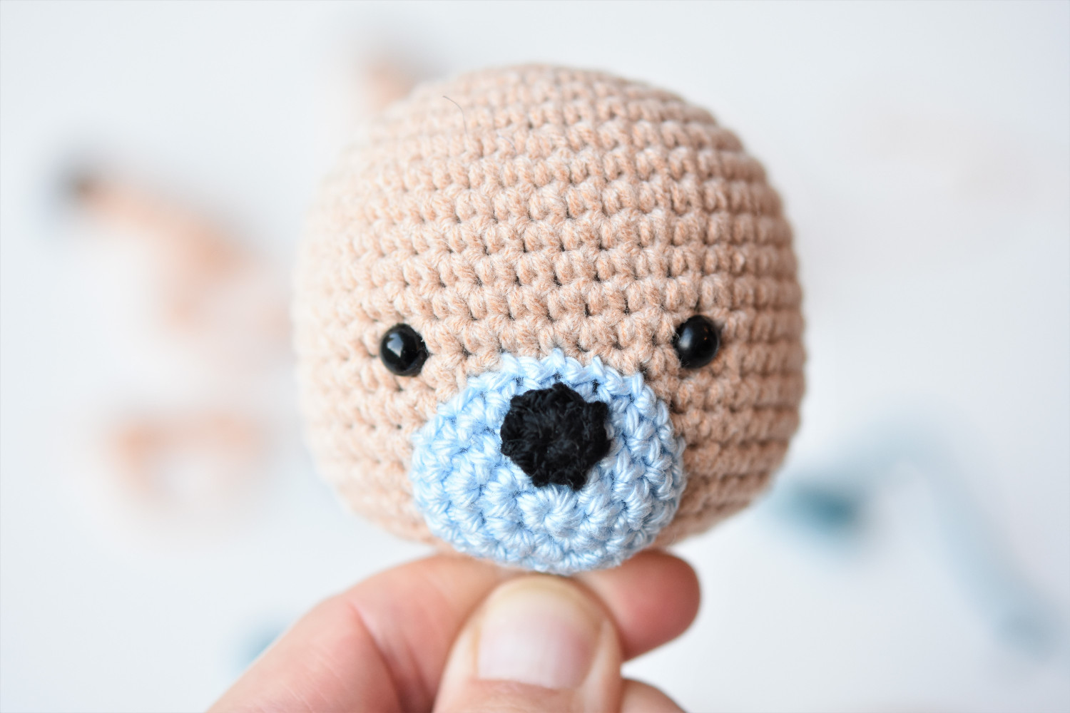 amigurumi sewing parts together