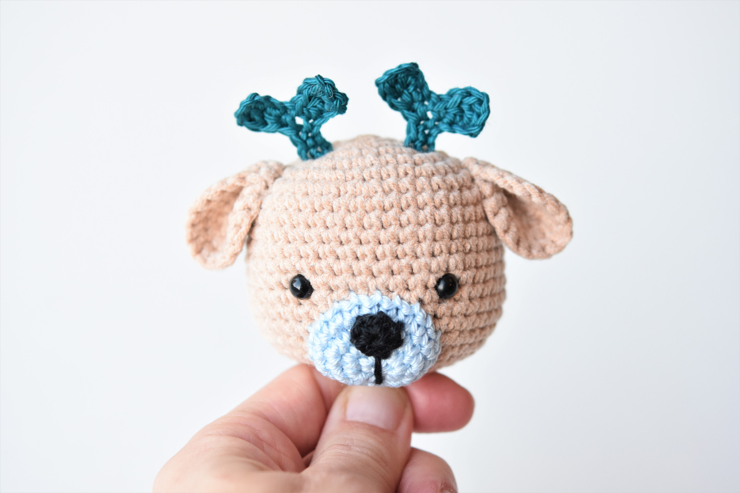 amigurumi sewing parts together