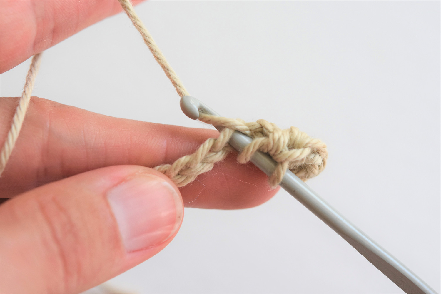 half double crochet tutorial (3) half double crochet tutorial