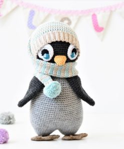 pompom hat penguin amigurumi pattern