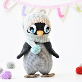 pompom hat penguin amigurumi pattern