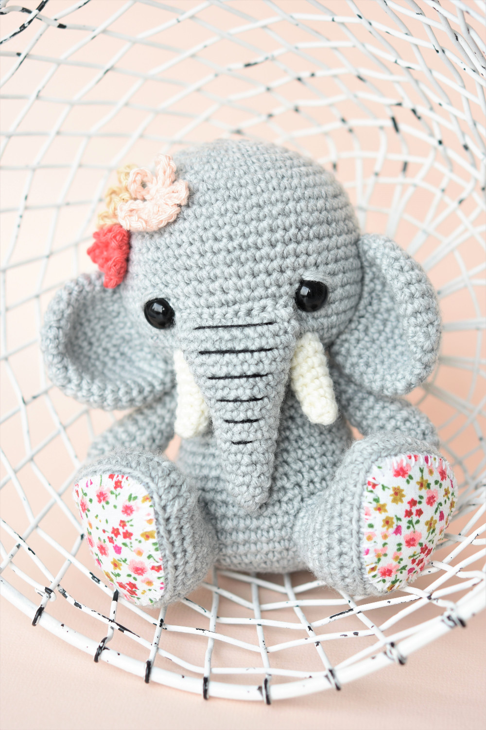 lucy the elephant amigurumi pattern