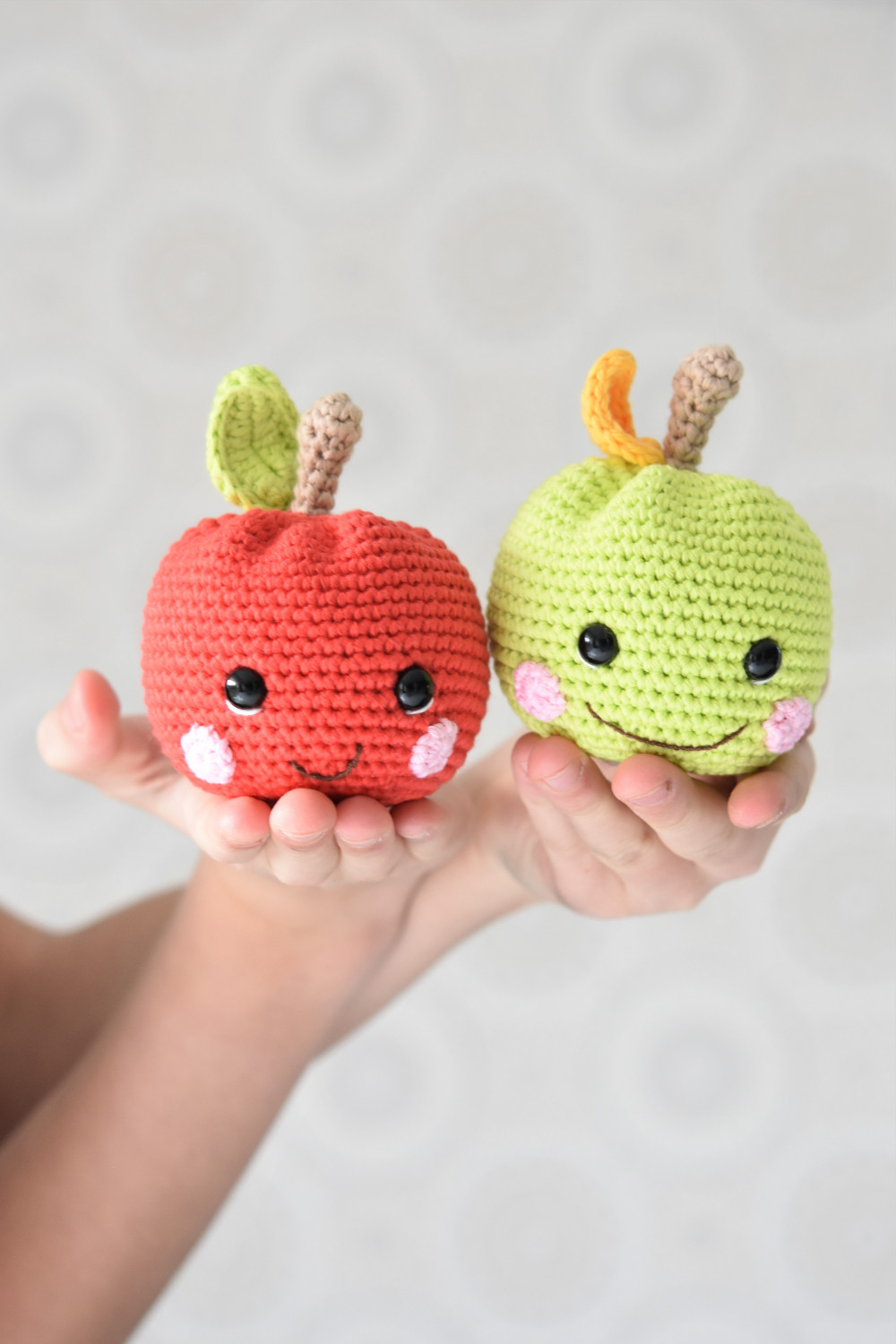 amigurumi happy apple rattle