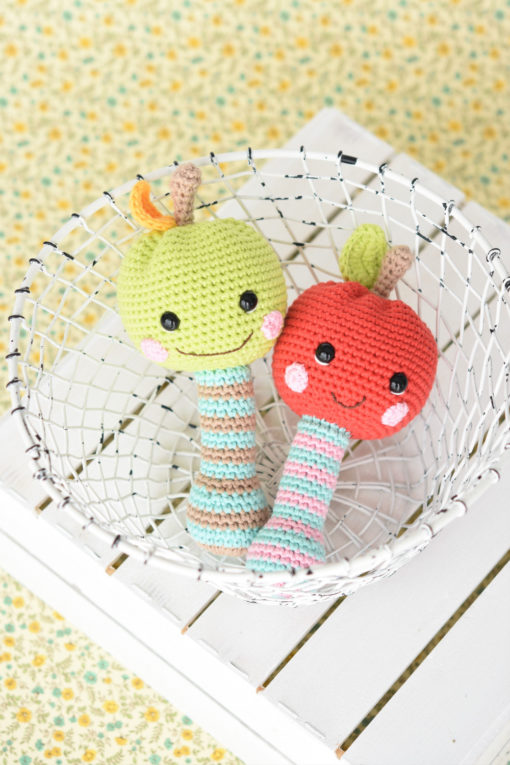 happy apple rattle amigurumi pattern