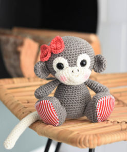 amigurumi monkey girl