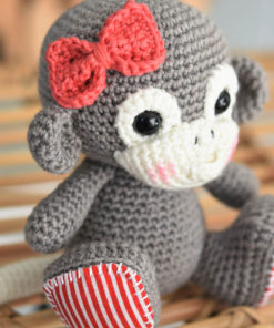 amigurumi monkey girl