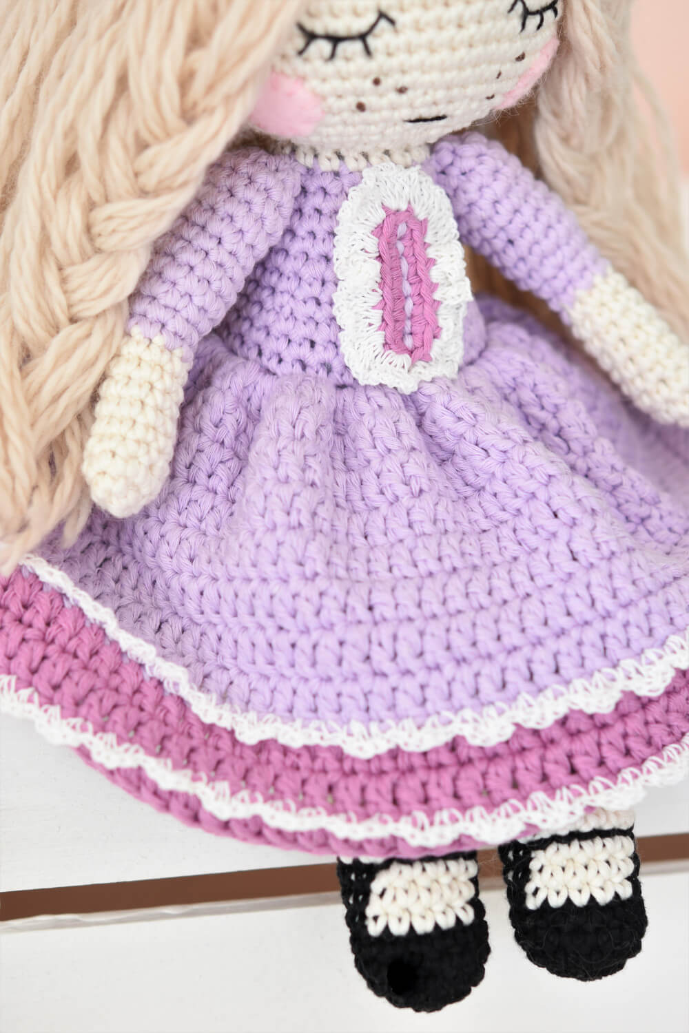 amigurumi princess doll