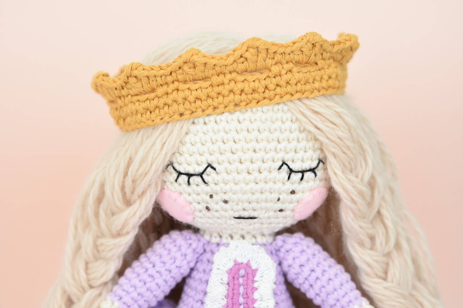 amigurumi princess doll