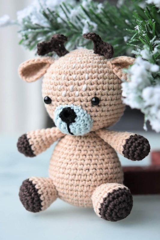 Free amigurumi deer pattern DIY crochet toys lilleliis