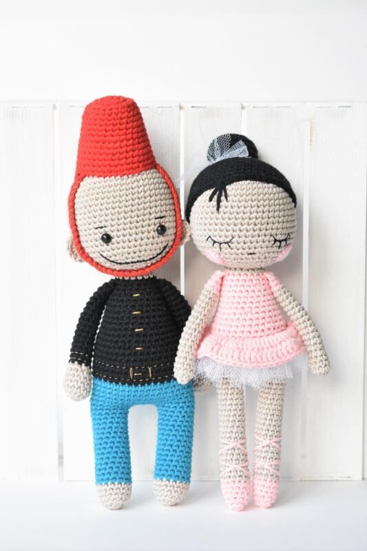 amigurumi ballerina and soldier