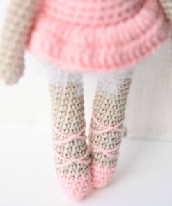 heegeldatud baleriin nukk