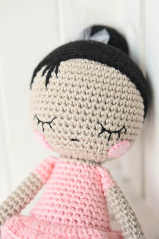 amigurumi ballerina doll