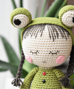 heegeldatud nukk konnake