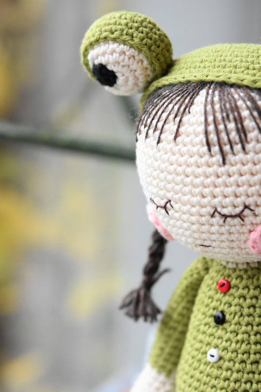 amigurumi froggy doll