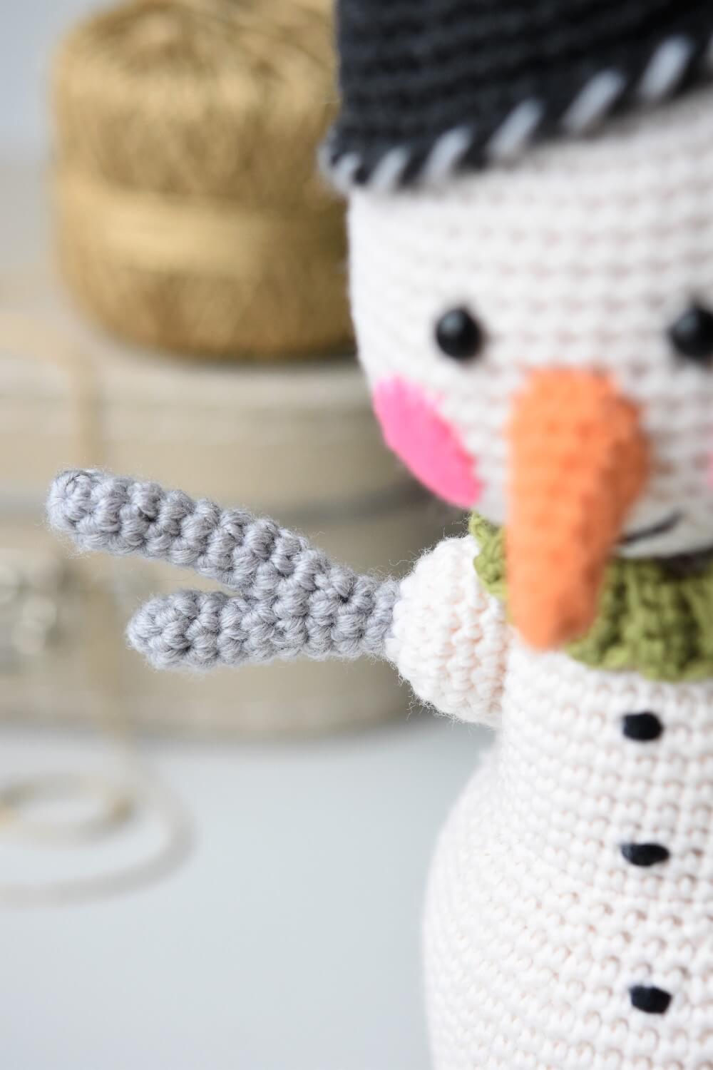 crochet snowman pattern