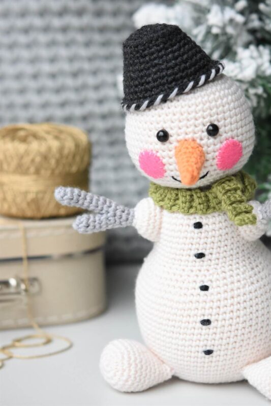 crochet snowman pattern