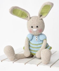 frilly-pants bunny amigurumi