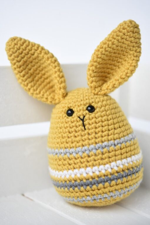 simple easter bunny