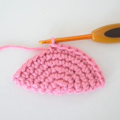 how to crochet an amigurumi piece closed