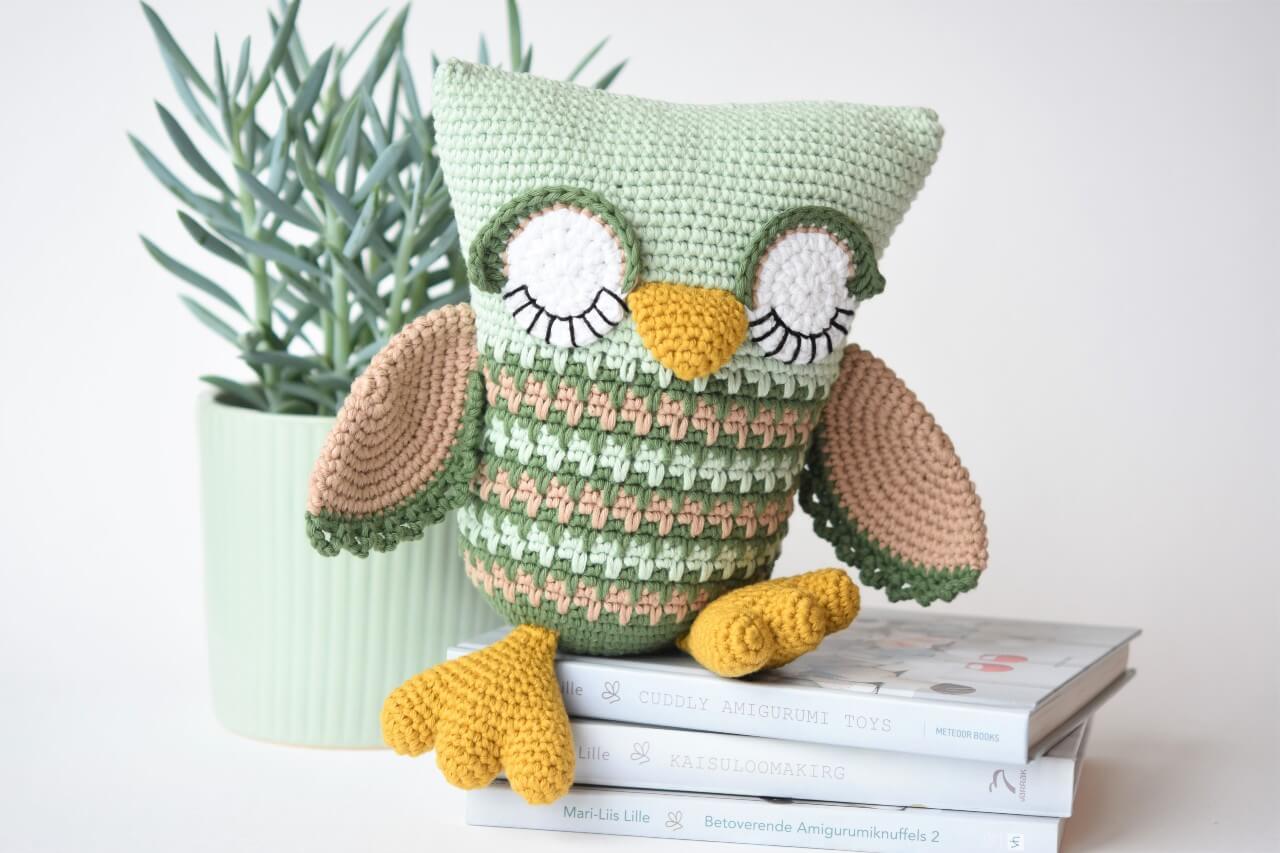 sleepy owl cuddly amigurumi toys