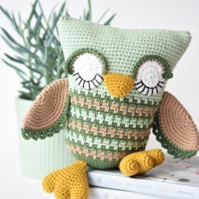 sleepy owl cuddly amigurumi toys