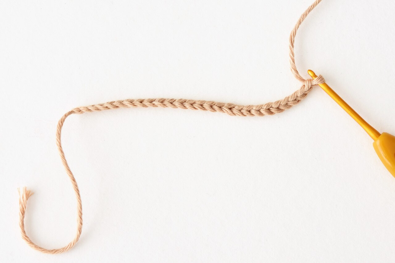 cover a wooden ring with crochet tutorial