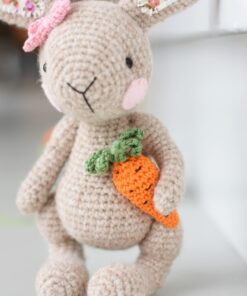amigurumi easter bunny with a carrot