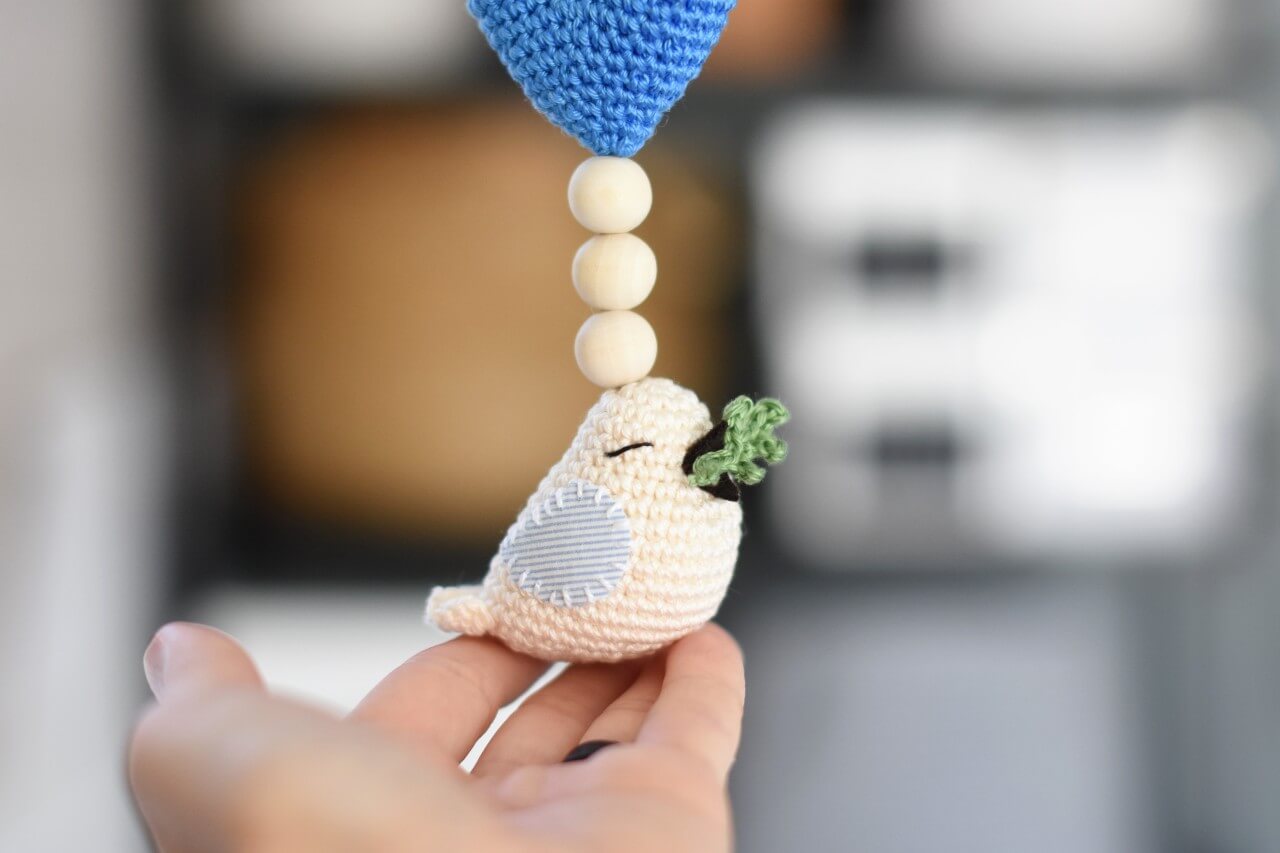 amigurumi peace dove