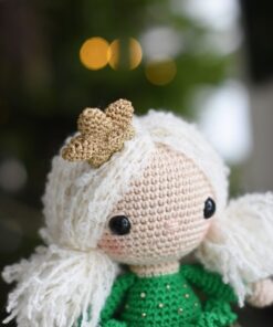 jõulukuusest inspireeritud nukk