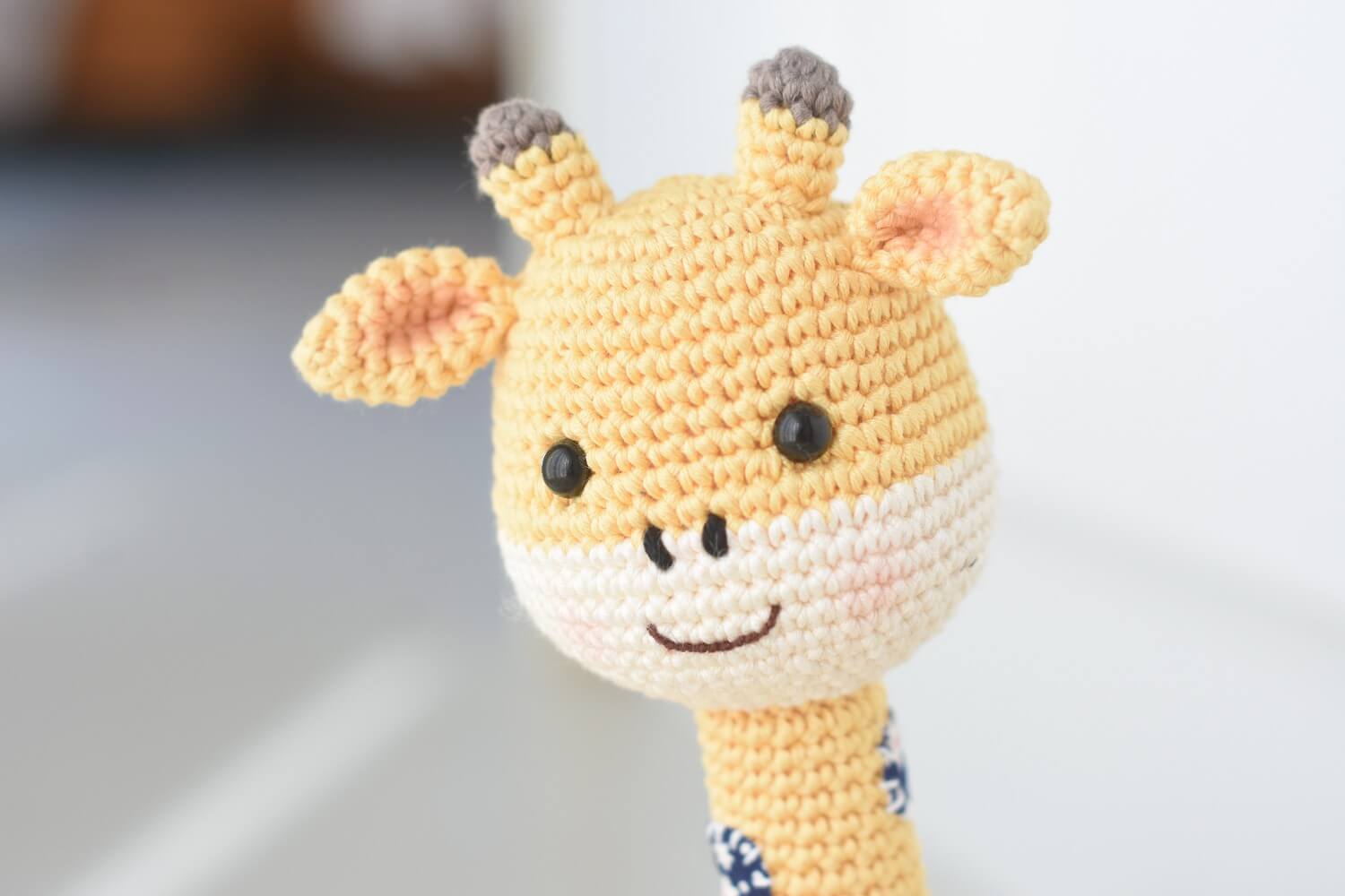 LAL3G - Peluche girafe Lallagie - l = 13 x H= 39 cm