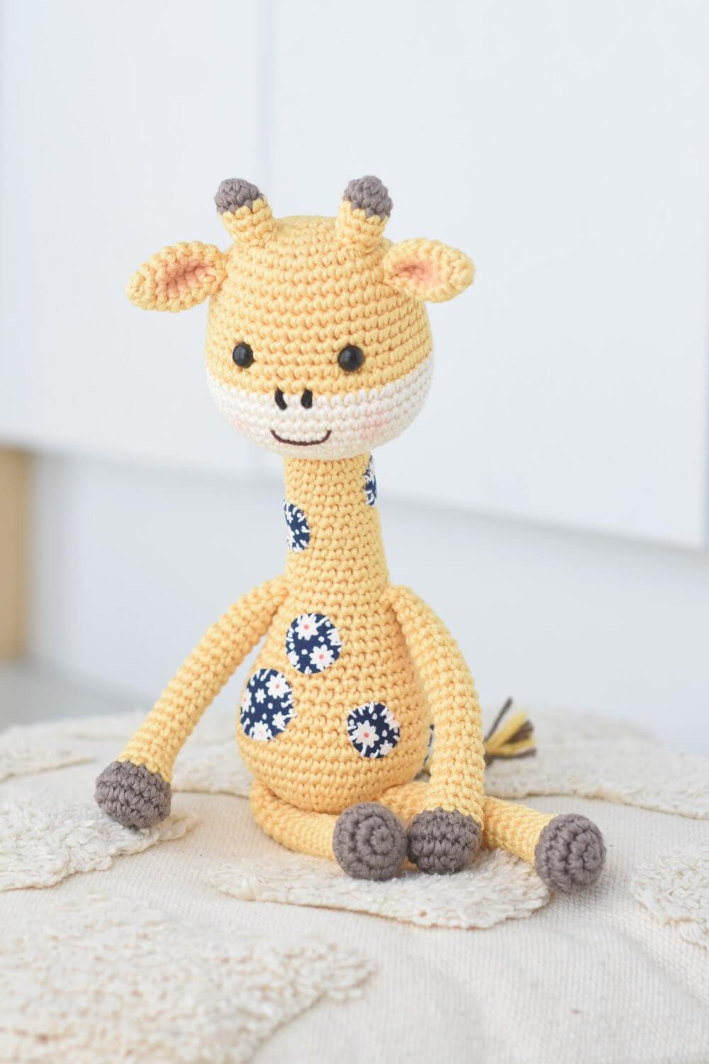 LAL3G - Peluche girafe Lallagie - l = 13 x H= 39 cm