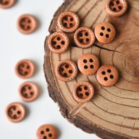 Wood button 4 hole, 10 mm