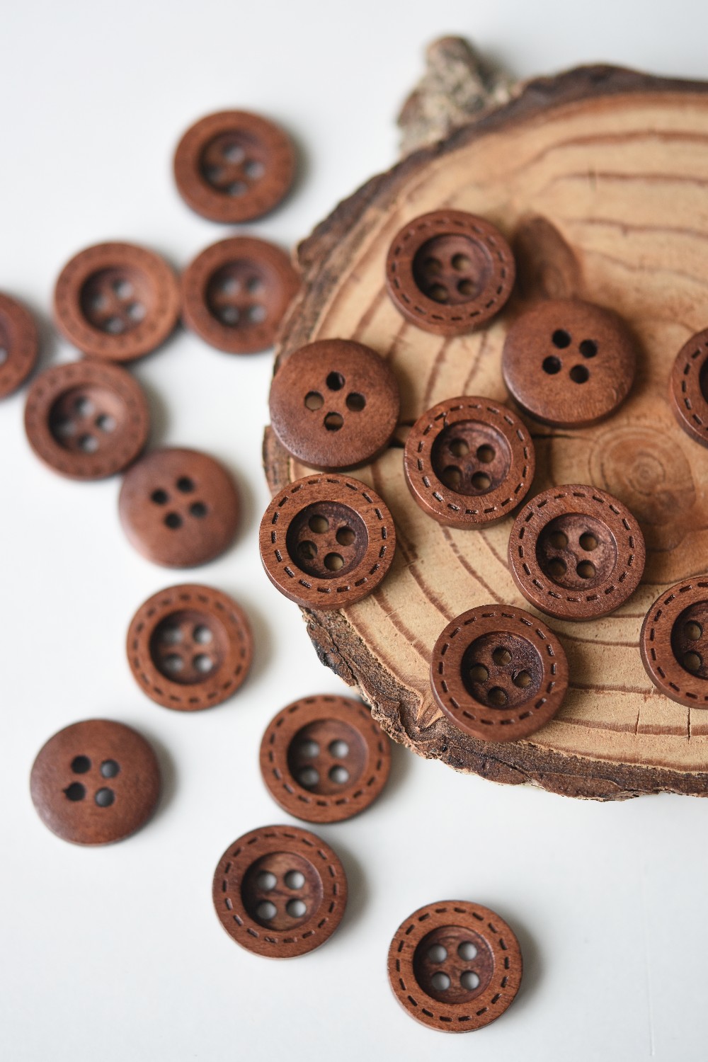 100pcs/set 15MM Letter printing buttons decorative buttons Wooden
