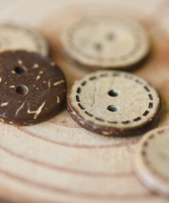 õmblusega nööp kookos 18 mm